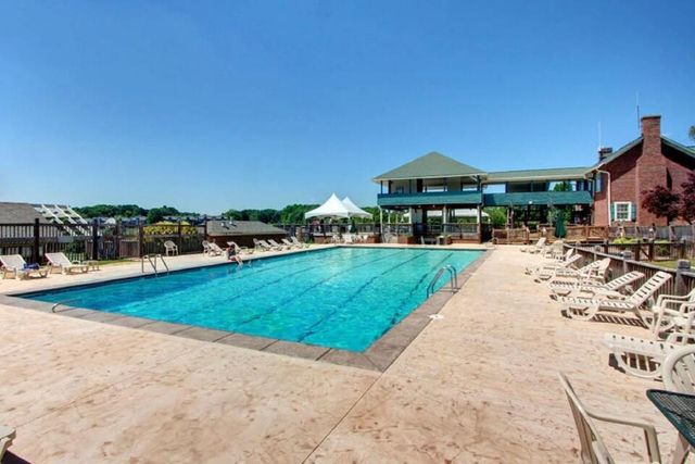 150 Sailors Cove DR UNIT 1218, Moneta, VA 24121