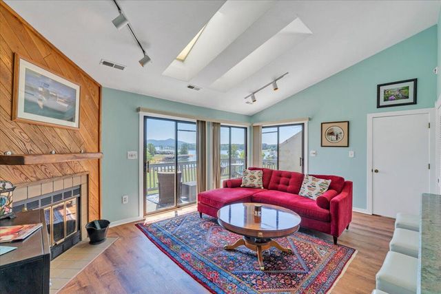 150 Sailors Cove DR UNIT 1218, Moneta, VA 24121