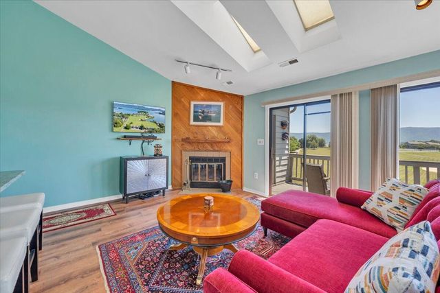 150 Sailors Cove DR UNIT 1218, Moneta, VA 24121