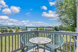 150 Sailors Cove DR UNIT 1218, Moneta, VA 24121