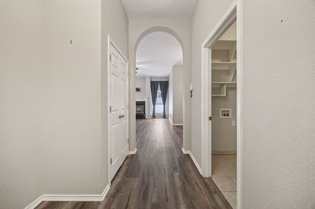 6406 Scotsbluff Court, Arlington, TX 76001