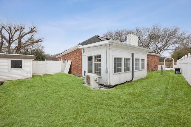 6406 Scotsbluff Court, Arlington, TX 76001