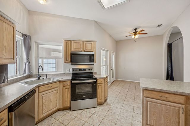 6406 Scotsbluff Court, Arlington, TX 76001