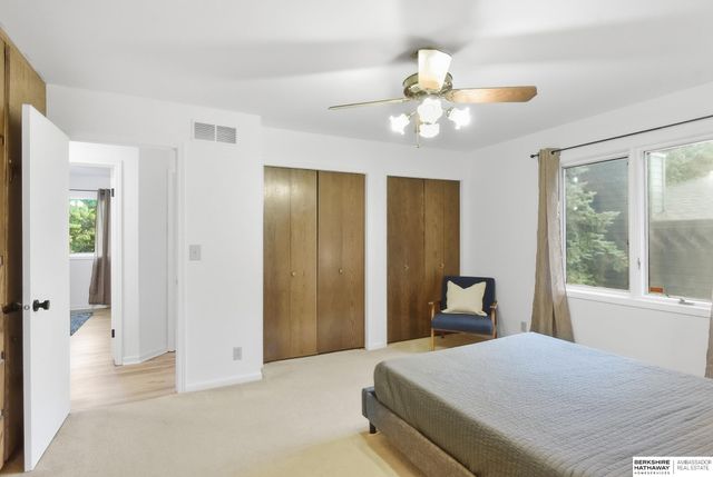 6230 Deerwood Drive, Lincoln, NE 68516