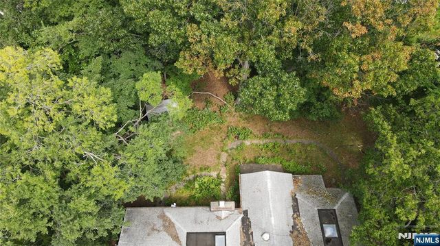 380 5th Court, River Edge, NJ 07661