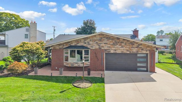 27033 Timber Trail, Dearborn Heights, MI 48127