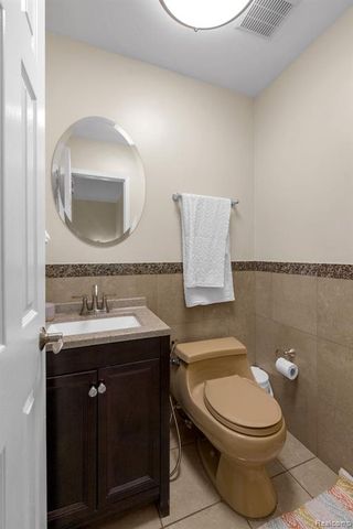 27033 Timber Trail, Dearborn Heights, MI 48127