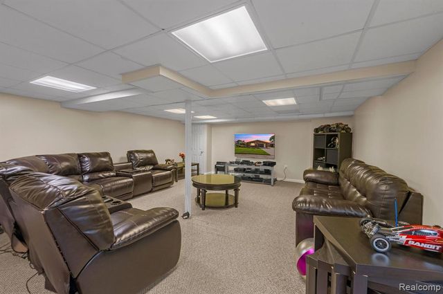 27033 Timber Trail, Dearborn Heights, MI 48127