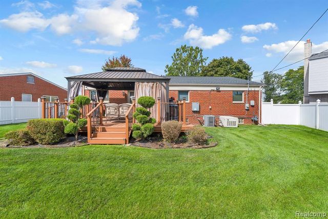 27033 Timber Trail, Dearborn Heights, MI 48127