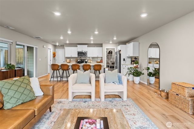 3512 Hoffman Hill Boulevard, Dupont, WA 98327