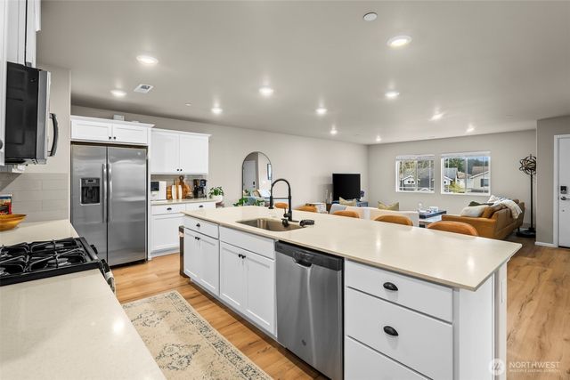 3512 Hoffman Hill Boulevard, Dupont, WA 98327