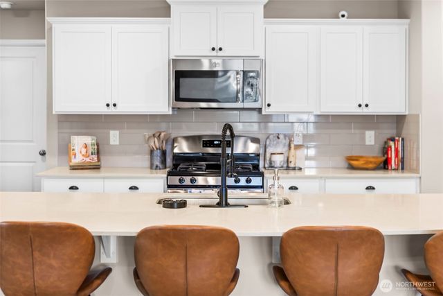 3512 Hoffman Hill Boulevard, Dupont, WA 98327