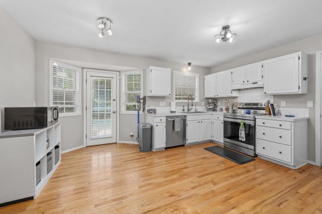 3925 N Rushwood, Wichita, KS 67226