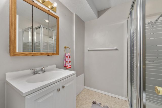3925 N Rushwood, Wichita, KS 67226