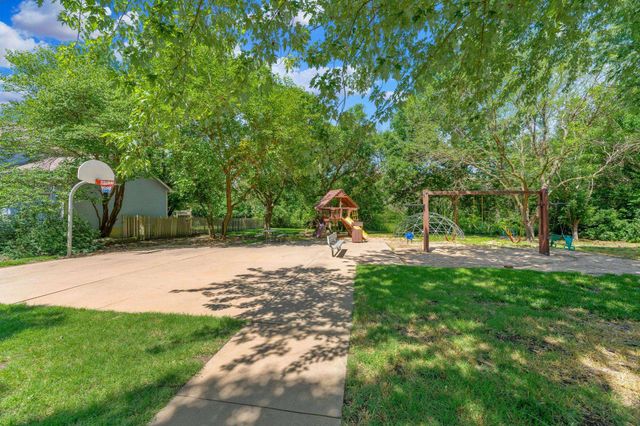 3925 N Rushwood, Wichita, KS 67226