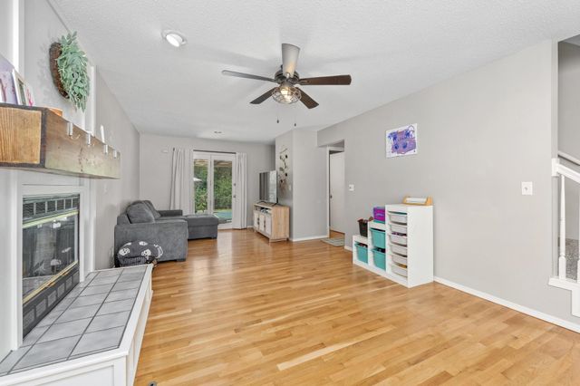 3925 N Rushwood, Wichita, KS 67226