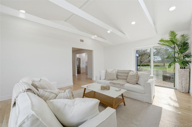 168 Bayview Drive, Oakdale, NY 11769