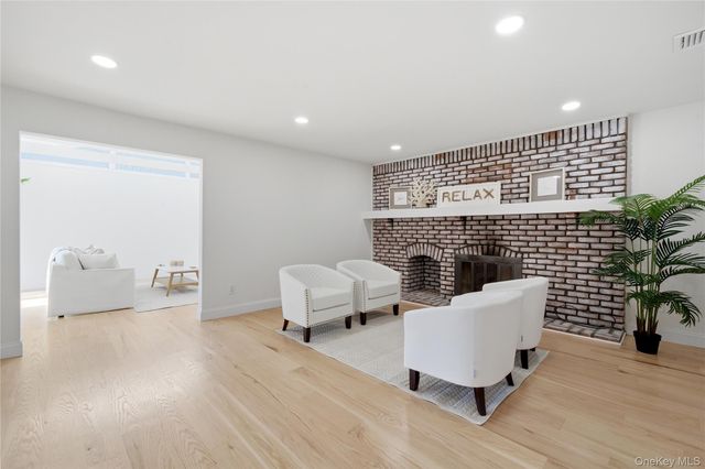 168 Bayview Drive, Oakdale, NY 11769
