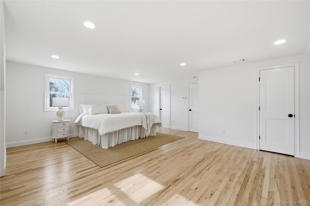 168 Bayview Drive, Oakdale, NY 11769