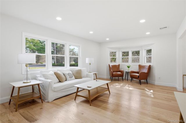 168 Bayview Drive, Oakdale, NY 11769