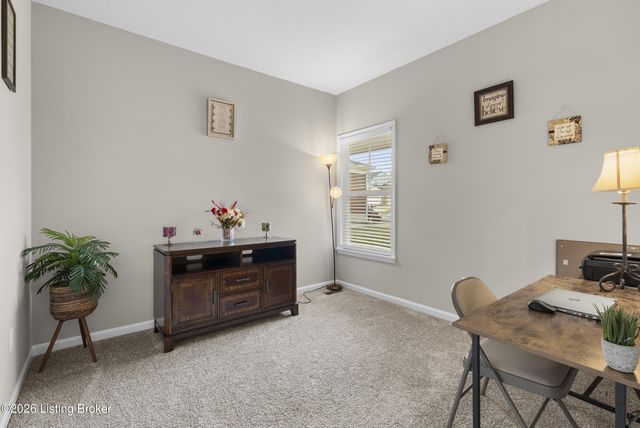 10040 Windcrest Farms Ln, Louisville, KY 40291