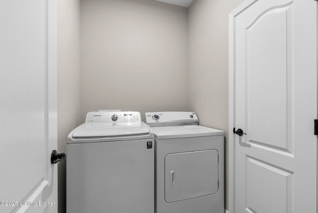 10040 Windcrest Farms Ln, Louisville, KY 40291