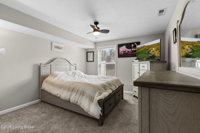 10040 Windcrest Farms Ln, Louisville, KY 40291