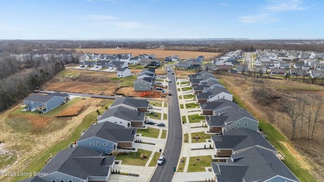 10040 Windcrest Farms Ln, Louisville, KY 40291