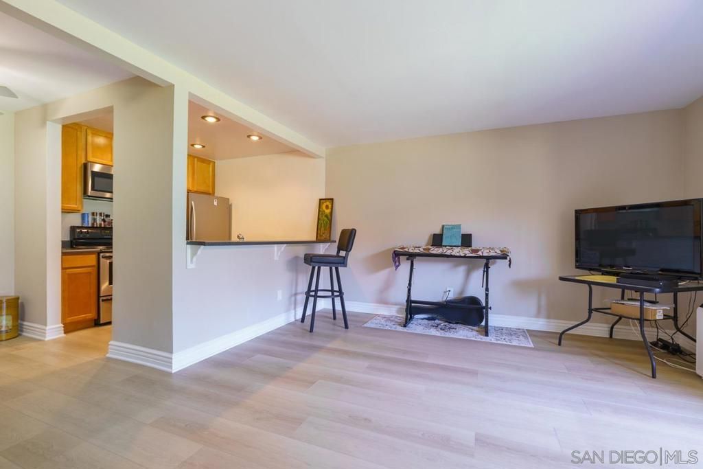 Image 4 of property listing at 6009 Rancho Mission Road 103, San Diego, CA 92108