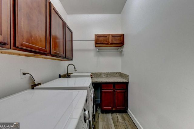 5955 Ettington Drive, Suwanee, GA 30024