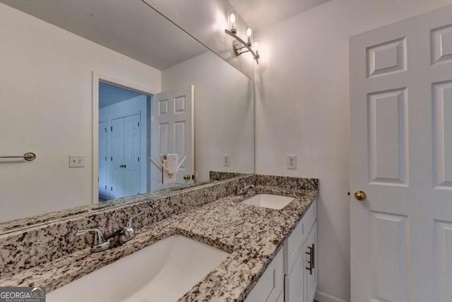 5955 Ettington Drive, Suwanee, GA 30024