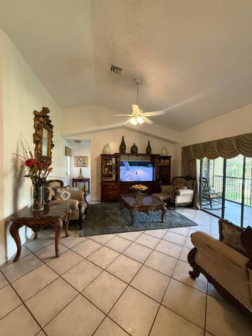 10547 NW 10th Street C-128, Plantation, FL 33322
