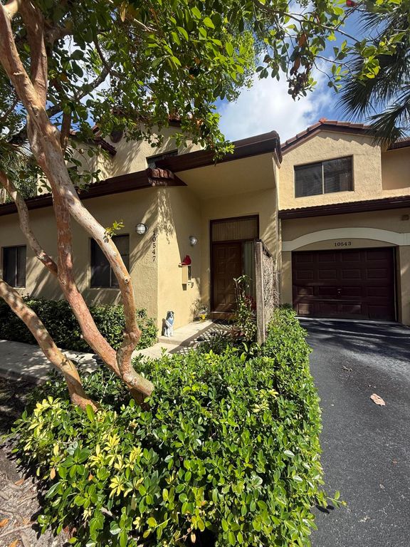10547 NW 10th Street C-128, Plantation, FL 33322