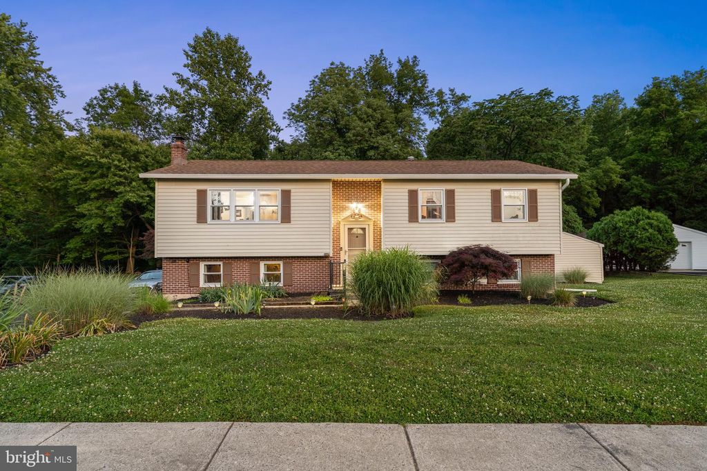 1946 BERGDOLL, Boothwyn, PA 19061