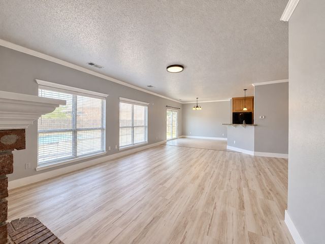 5709 Parkwood Trail, Haltom City, TX 76137