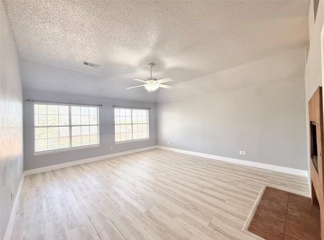 5709 Parkwood Trail, Haltom City, TX 76137