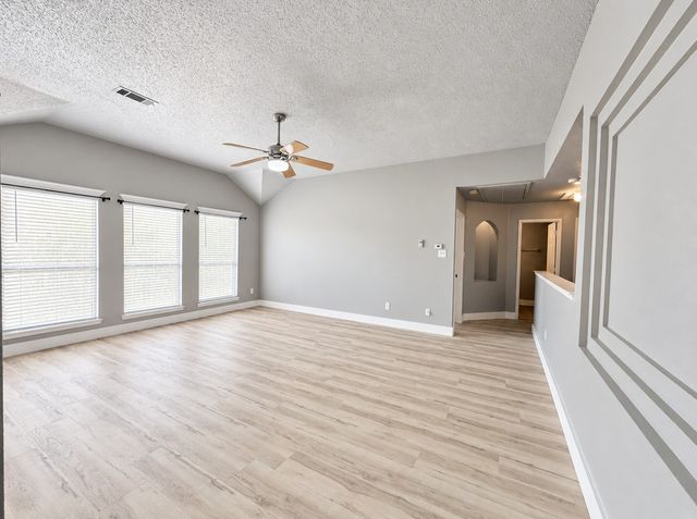 5709 Parkwood Trail, Haltom City, TX 76137
