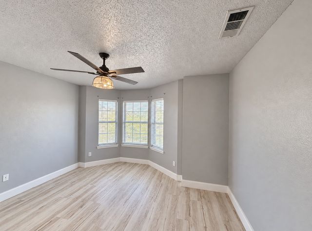 5709 Parkwood Trail, Haltom City, TX 76137
