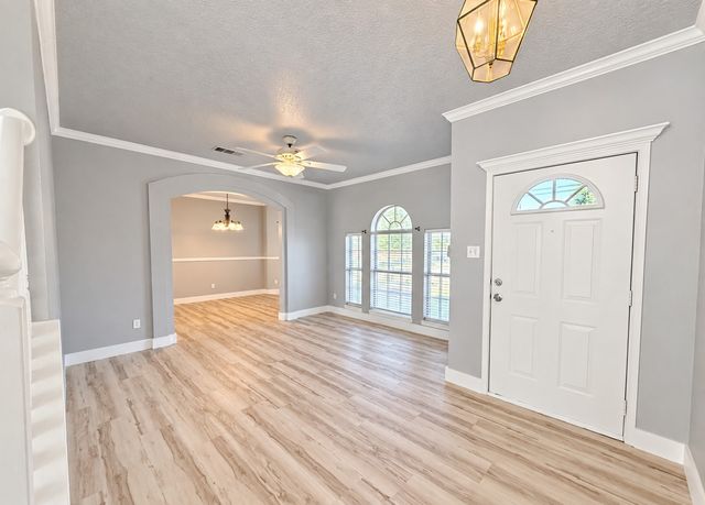 5709 Parkwood Trail, Haltom City, TX 76137