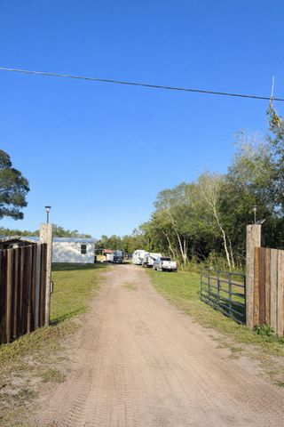 5062 NE 122nd Drive, Okeechobee, FL 34972