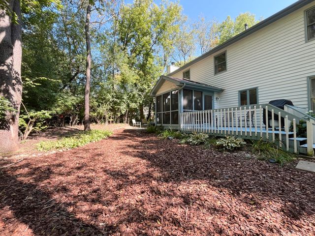 462 Kelly Lane, Crystal Lake, IL 60012
