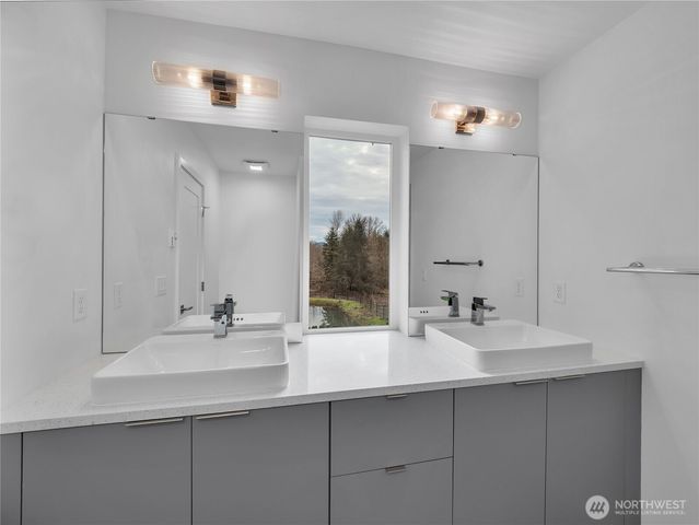 31822 Valley Vista St, Carnation, WA 98014