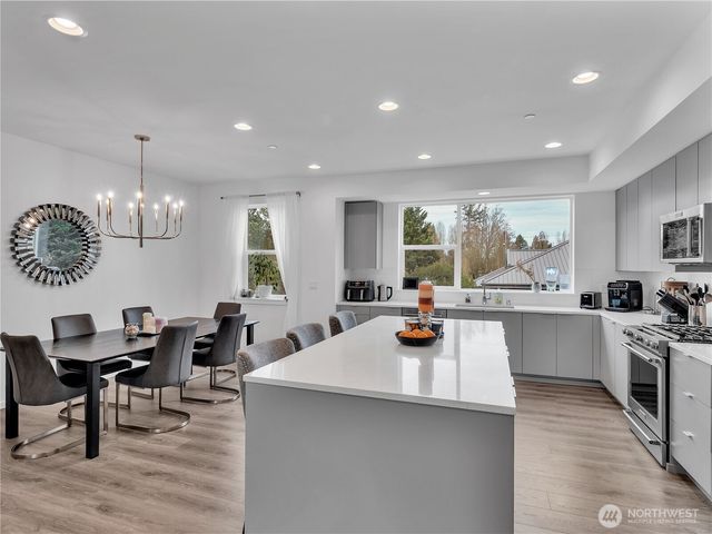 31822 Valley Vista St, Carnation, WA 98014