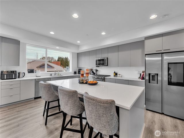 31822 Valley Vista St, Carnation, WA 98014