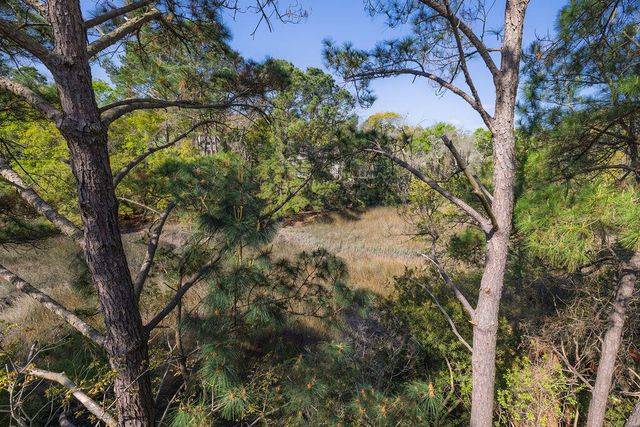 142 Wappoo Creek Drive 9, Charleston, SC 29412