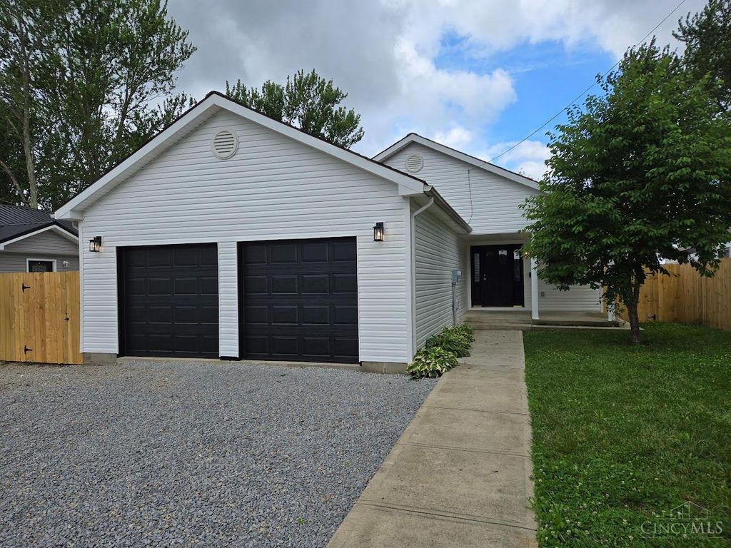423 Howard Street, Wilmington, OH 45177