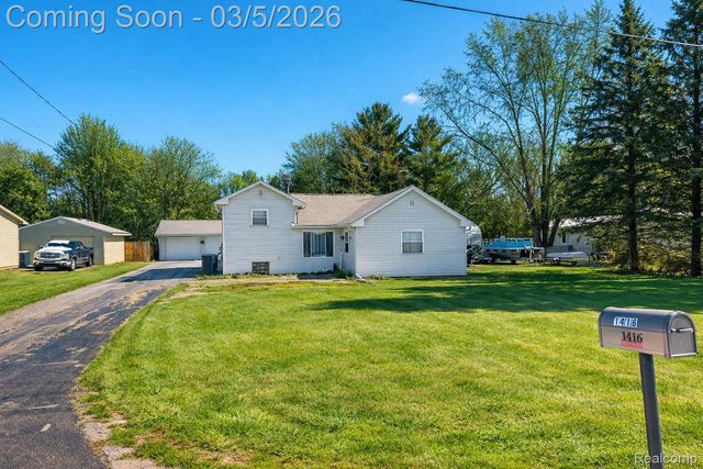 1416 N Ives Avenue, Burton, MI 48509