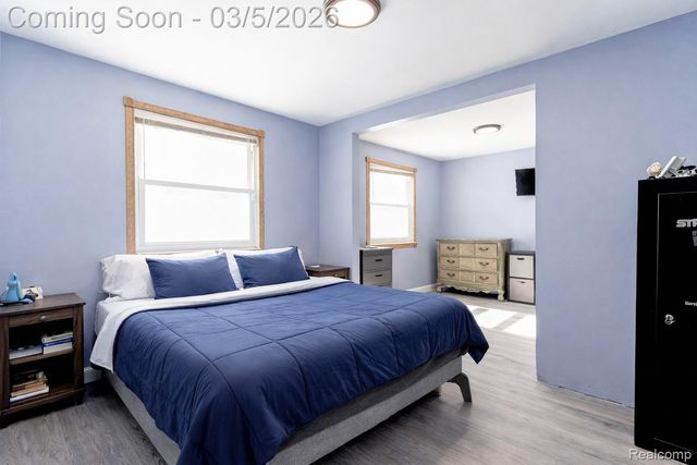 1416 N Ives Avenue, Burton, MI 48509