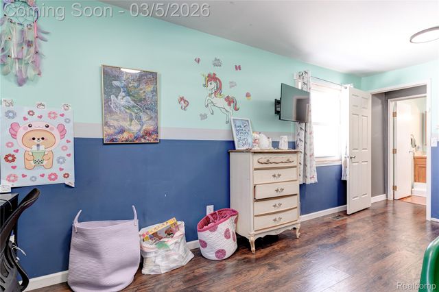 1416 N Ives Avenue, Burton, MI 48509