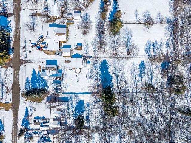 1416 N Ives Avenue, Burton, MI 48509